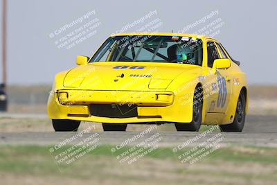 media/Oct-25-2025-CalClub SCCA (Sat) [[34c778dfbe]]/Group 2/Qualifying/